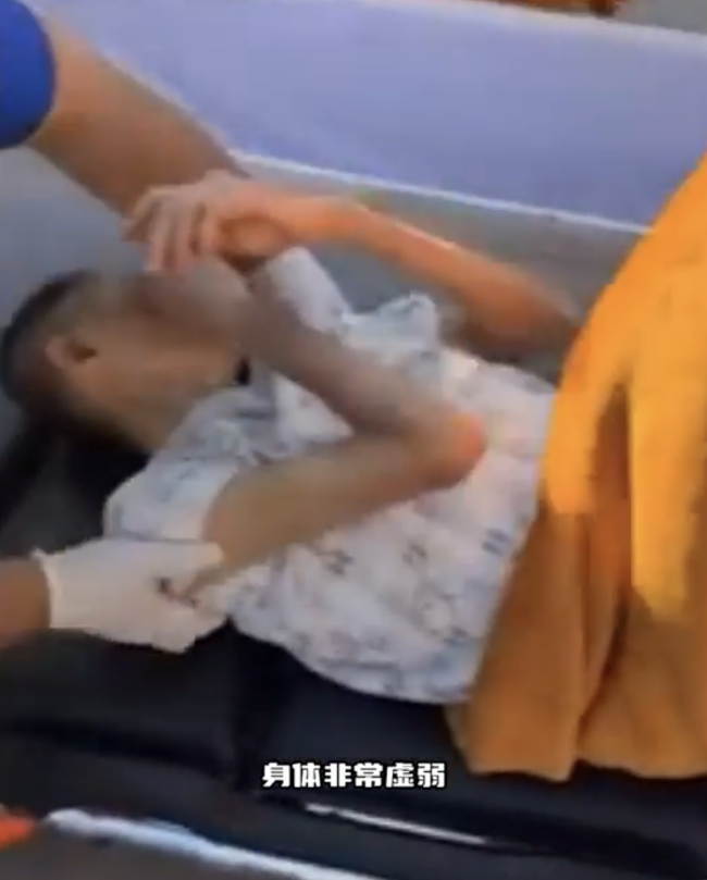 泰國(guó)65歲老婦火化前突然復(fù)活 驚悚一幕嚇壞眾人