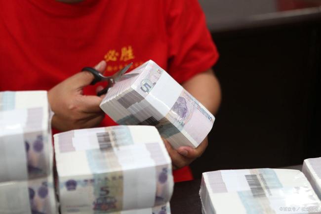 日本经济陷入衰退风险背后 多重挑战叠加