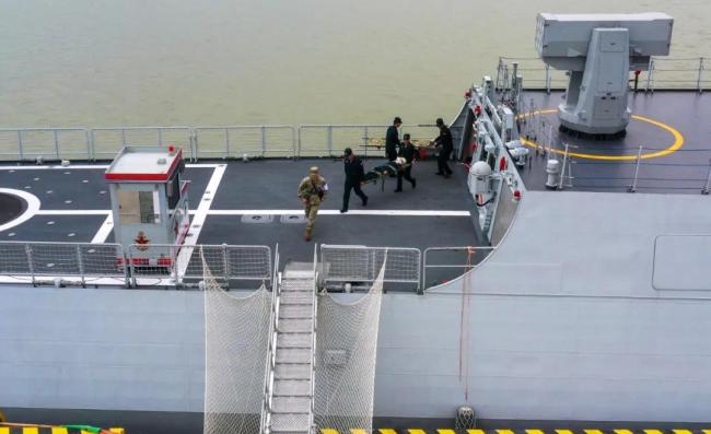 艦艇編隊“遭襲”！直擊後裝綜合保障演練現場