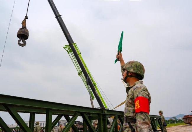 舰艇编队“遭袭”!直击后装综合保障演练现场