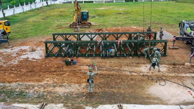 艦艇編隊“遭襲”！直擊後裝綜合保障演練現場