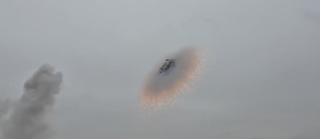 中部战区发布硬核“烟花秀”