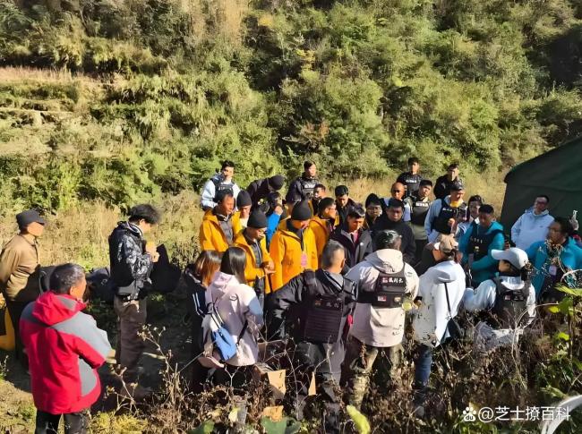 四川觀察挺進(jìn)荒野求生決賽核心區(qū) 細(xì)線藏匿改變命運