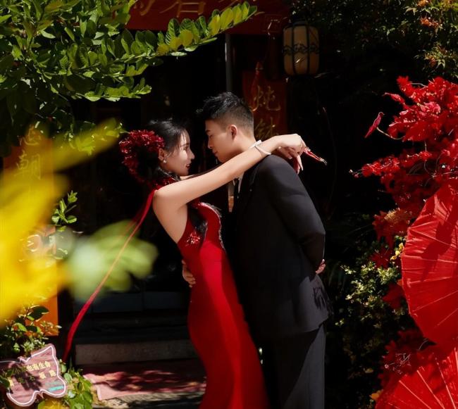 戀人婚前雙雙墜亡 家屬辟謠已懷孕 悲劇引發(fā)深思