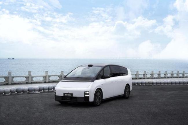 李想官宣自研芯片上車計劃 2026年交付引發(fā)期待