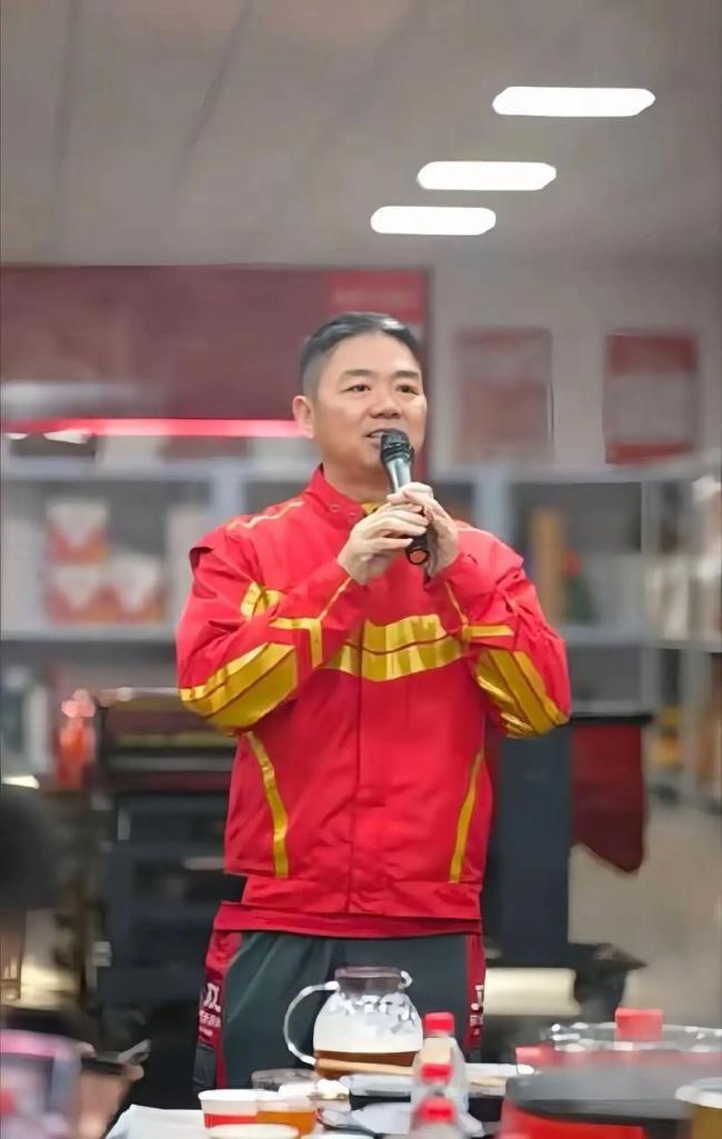 京東淘寶新工服法拉利大戰(zhàn)邁凱輪 外賣平臺工服內(nèi)卷升級