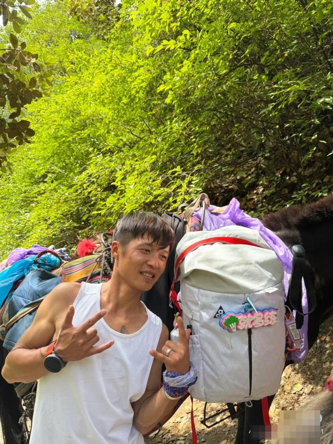 2人徒步梅里雪山大环线失联超120天 家属求助补卡寻线索