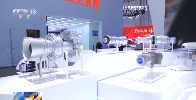 告別“喝油”時代 無油飛機發動機首次亮相通航展