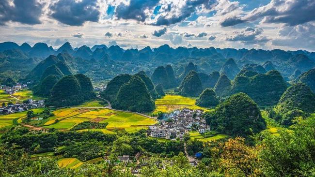 贵州成西南首个“市市通高铁”省份 交通发展助力经济增长