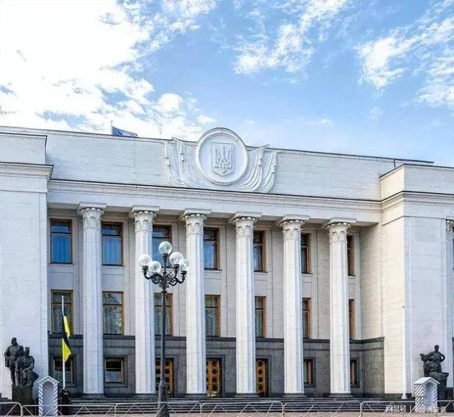 乌克兰和泽连斯基将向何处去 乌克兰即将变天？