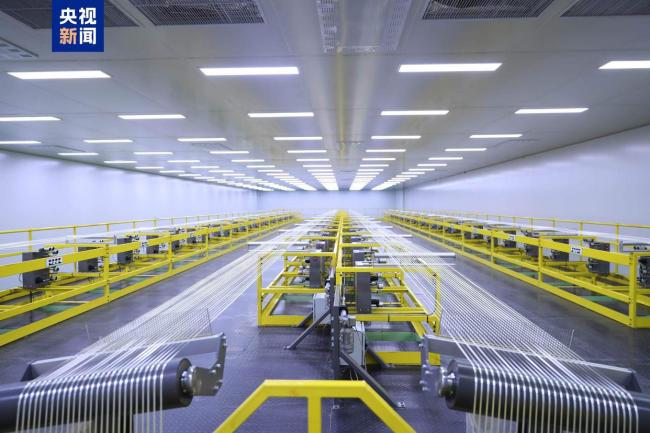 “地表超強材料”投產 這些領域頻傳好消息