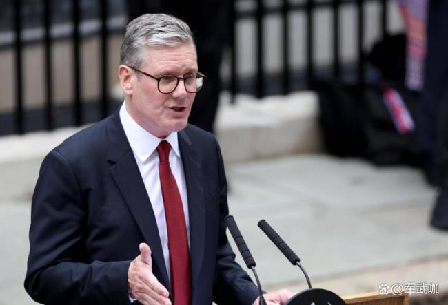 中方坚决反对英首相散布中国威胁 自相矛盾言论引关注