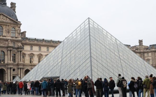 盧浮宮搶劫案第四名嫌疑人被臨時收監