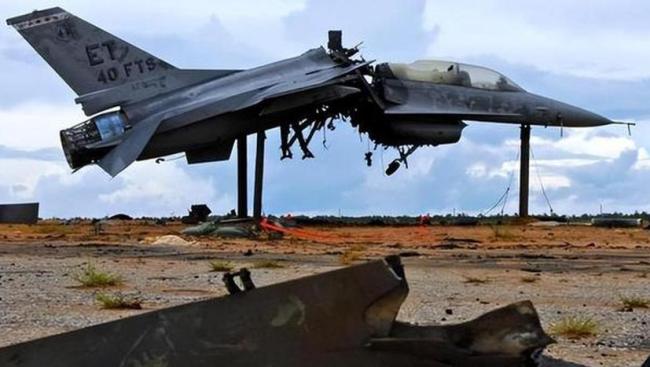 美飞行表演队F-16坠毁背后有何原因 维护与管理挑战