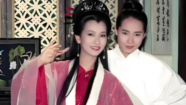 叶童说许仙是被白娘子蒙骗的 澄清退出巡演真相