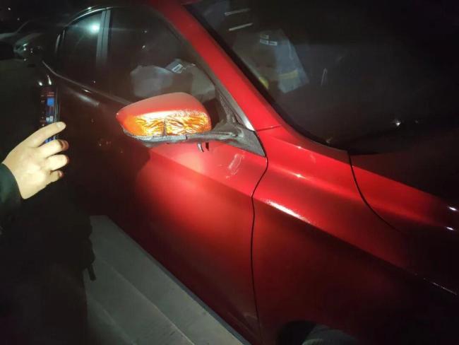 突發(fā)火情 外賣小哥臨危不亂果斷處置 守護(hù)群眾安全