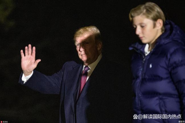 特朗普称泽连斯基已没有底牌 谈判资本耗尽