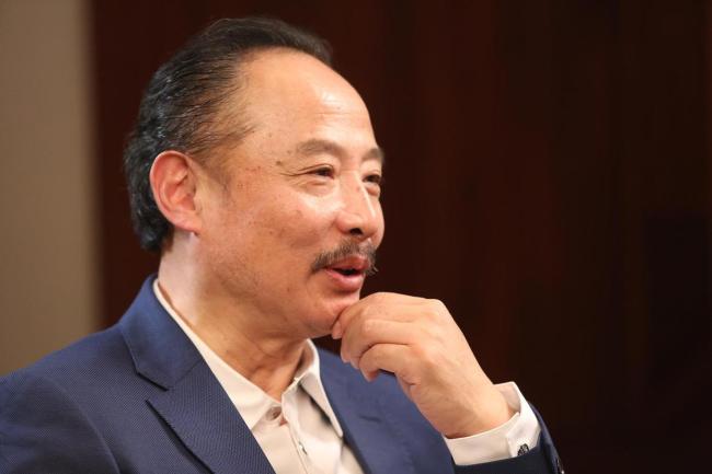 周野芒好像不单是是一个好演员 多面才华演绎东谈主生