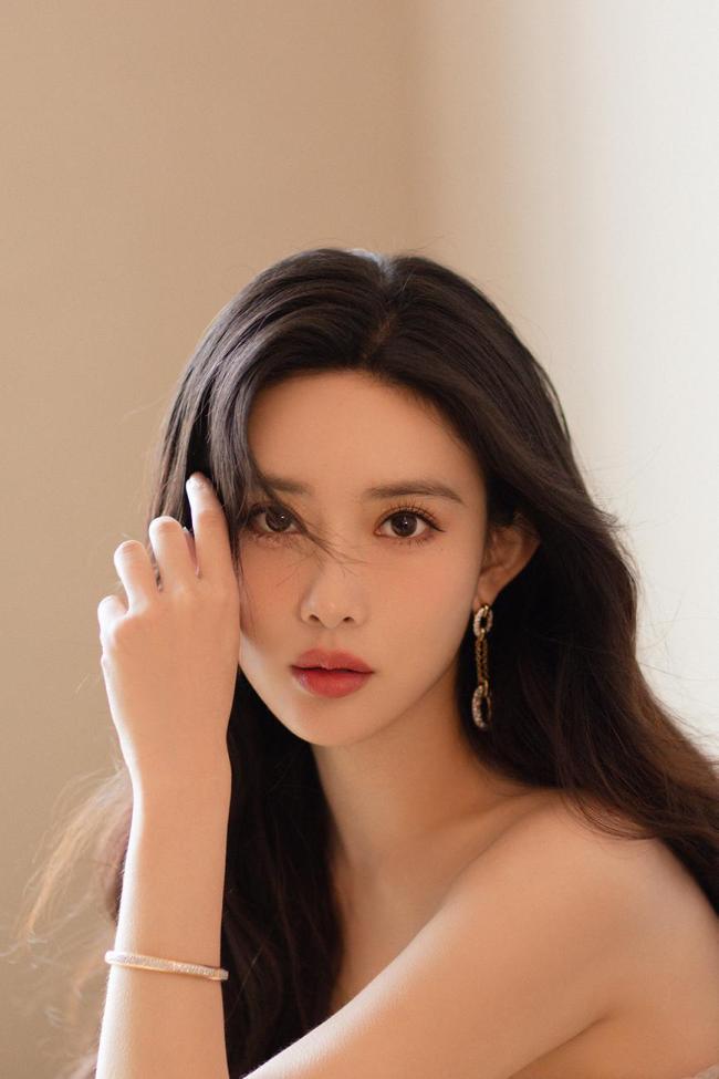 看到了五十多岁的孟子义