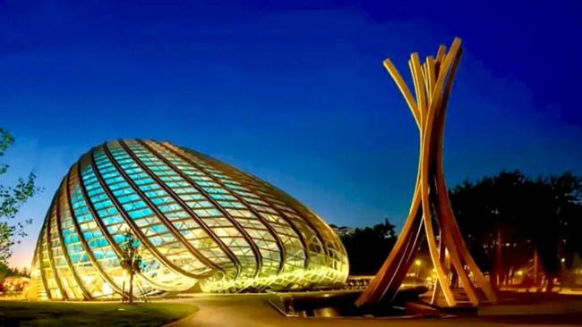 法国送给中国的雕塑有何意义 团结与合作的象征