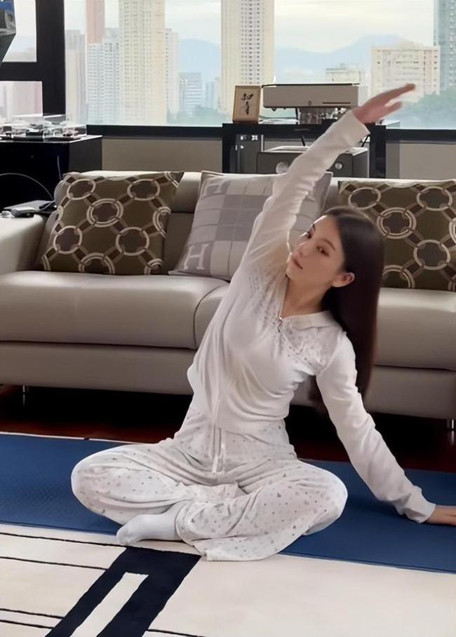 方媛自曝三胎順產(chǎn) 產(chǎn)后恢復(fù)迅速引發(fā)關(guān)注