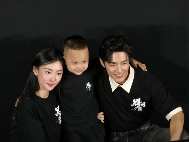 《得闲谨制》:“国剧门脸”做电影 正午阳光首映新尝试