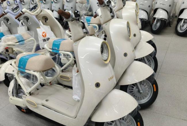 博主:“鐵王座”電動車被誤解太深了 新國標引發(fā)熱議