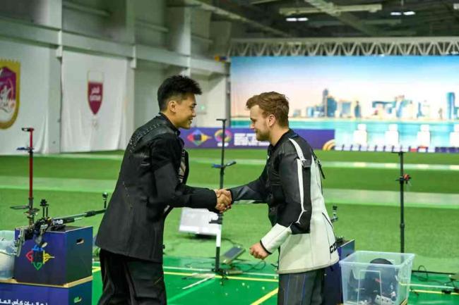 中國射擊隊再奪金牌 36歲老將李越宏衛(wèi)冕 新規(guī)則助力佳績