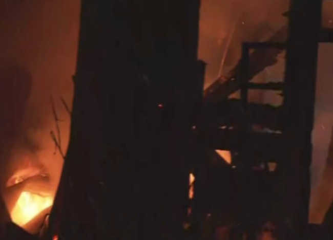 日本強(qiáng)震致青森縣多人受傷 親歷者講述逃生經(jīng)歷 地震預(yù)警與海嘯警報(bào)