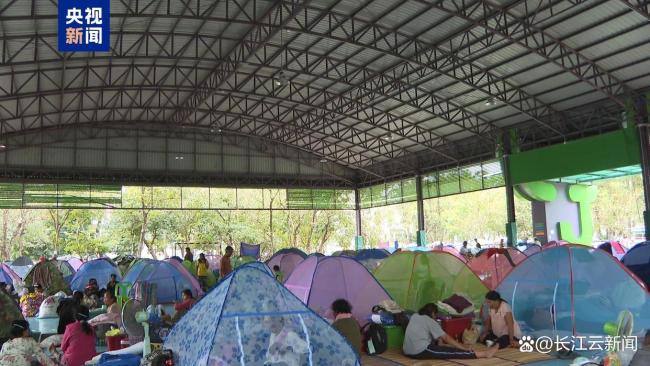 泰边境地区炮声不断留守民众躲入掩体 冲突持续影响生活