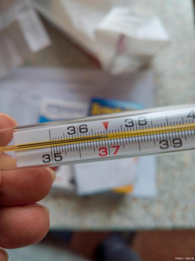 水銀體溫計(jì)將禁產(chǎn) 有人囤貨100支 懷舊與安全的碰撞