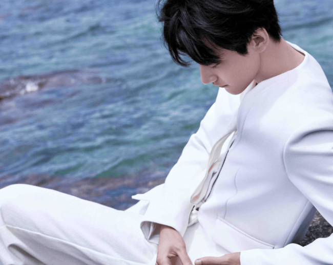 周柯宇作念了我最想对陈妍希作念的事 18场吻戏的情愫舆图