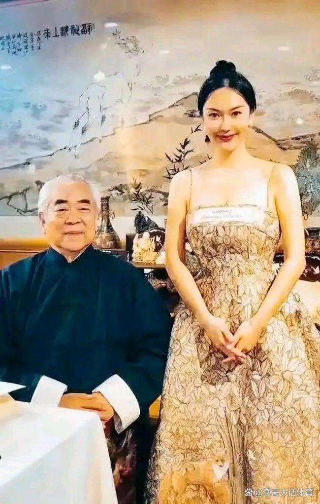 范曾與第四任妻子相差50歲 從電臺(tái)主播到豪門(mén)核心的身份蛻變