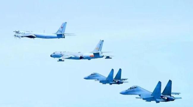 中俄9架军机出动,海空“三向合围”琉球,日本:特朗普还不说?