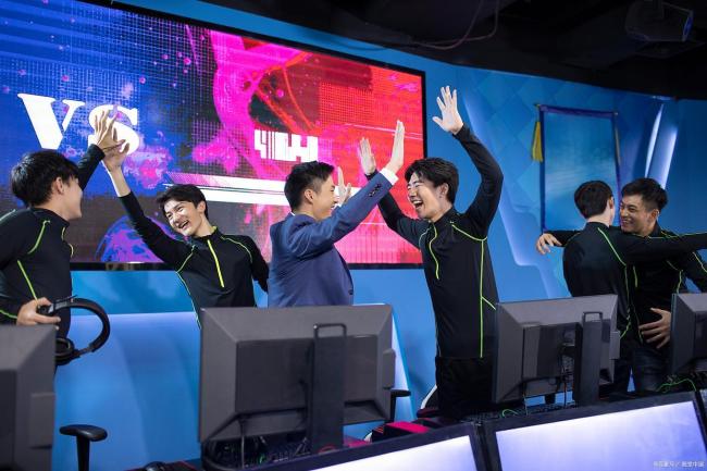 TT戰(zhàn)隊登場和平精英全球總決賽 團(tuán)隊默契與心理考驗