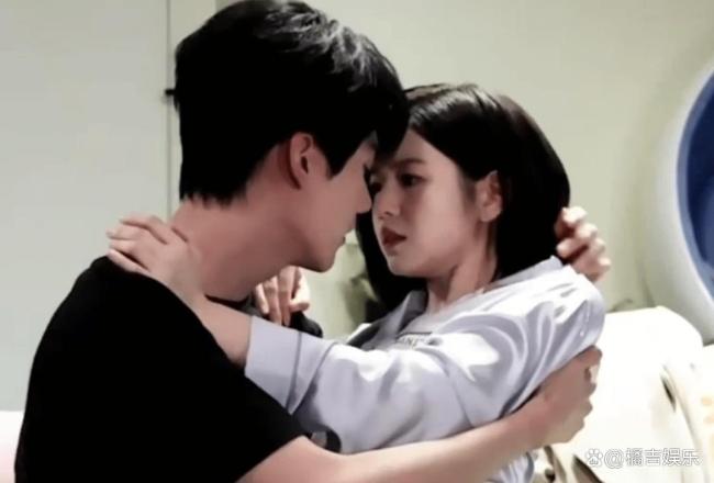 狙击蝴蝶试衣间吻