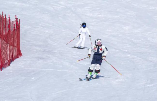 延慶三大雪場全面開板！滑雪攻略請(qǐng)查收 冰雪魅力等你來體驗(yàn)