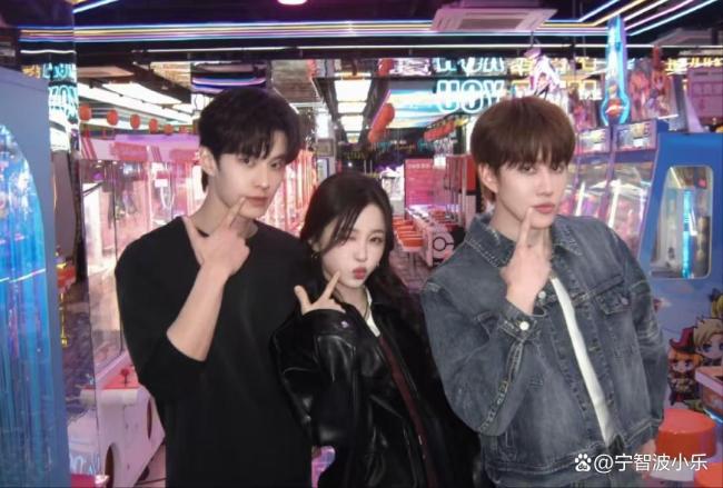 《双轨》空降开播 四天回转比剧情更盘曲