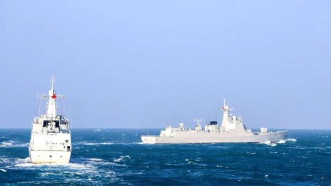 直擊海軍艦艇編隊(duì)多科目實(shí)戰(zhàn)化演練 錘煉打贏硬功