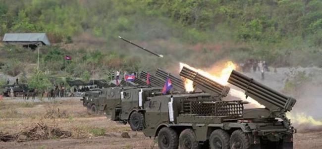 柬埔寨重机枪手向泰F16战机猛烈开火 边境冲突升级