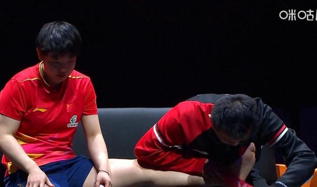 孙颖莎受伤瞬间曝光