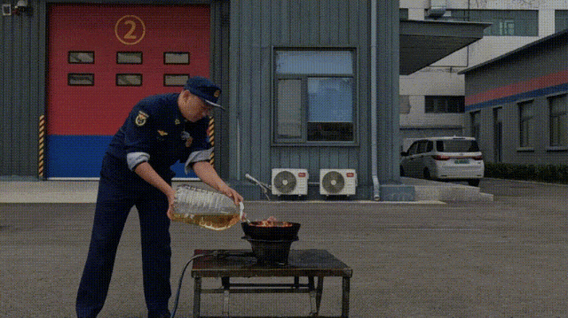 一入锅就炸了,小心这些美味秒变油锅“炸弹”!