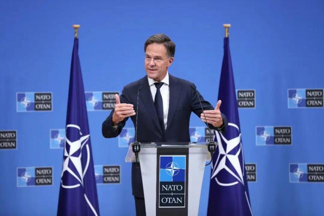 英国宣布进入战时状态，并被北约警告做好与俄罗斯开战准备 北约秘书长发出强硬警告