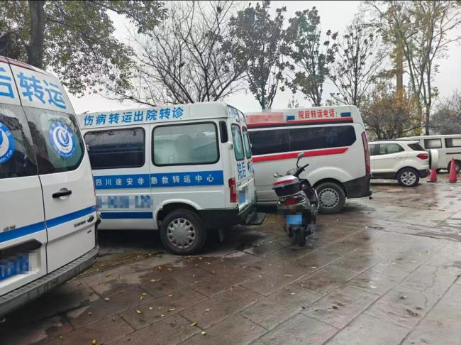 “山寨救護車”在四川多地現(xiàn)身 市場需求激增引發(fā)關(guān)注