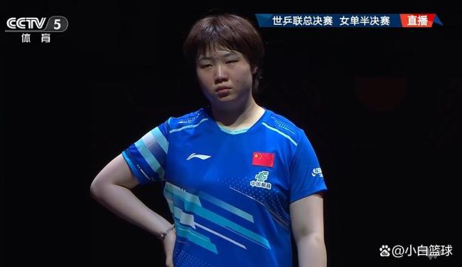 孙颖莎德班受伤的也是同一只脚 八年高强度训练的代价