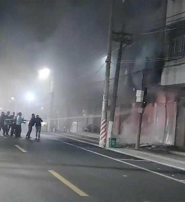 汕頭火災(zāi)獨自逃生10歲女孩整日哭 烈焰中的勇氣