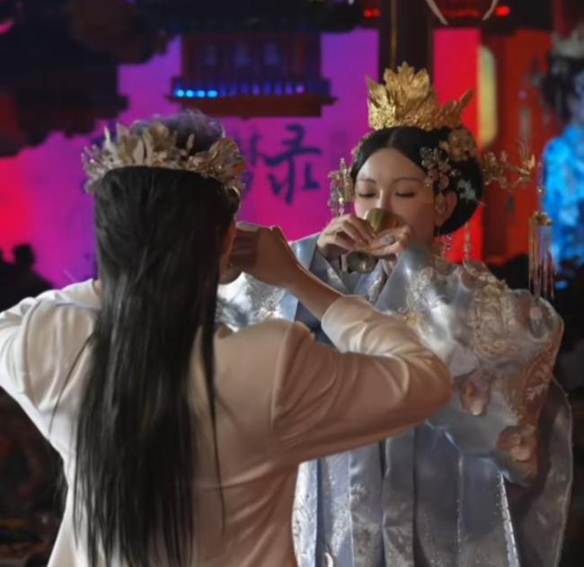 张凯毅回应质疑 免费展览遇展品损坏争议