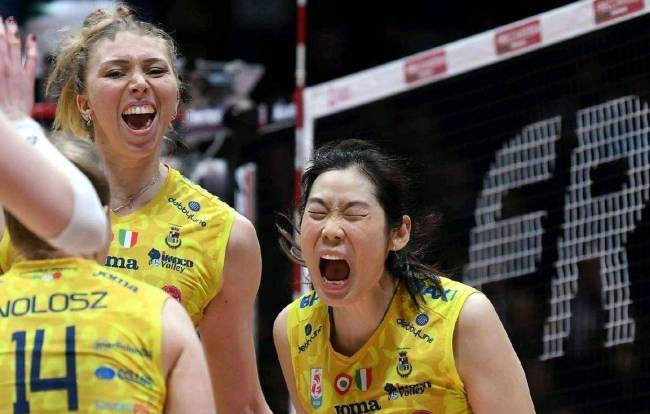 斯坎迪奇女排勇夺世俱杯冠军，安特罗波娃成全场焦点