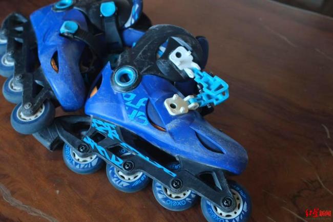 自闭症男童苍山遇难父母现状 全家用爱托举孩子