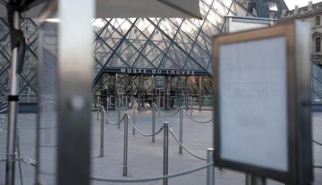 卢浮宫员工罢工